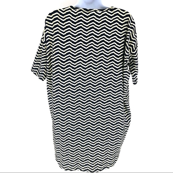 LuLaRoe Women’s Black White Yellow Top XS - Picture 2 of 4